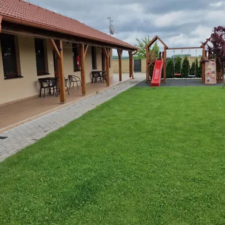 Royal 2 * Veľký Meder
